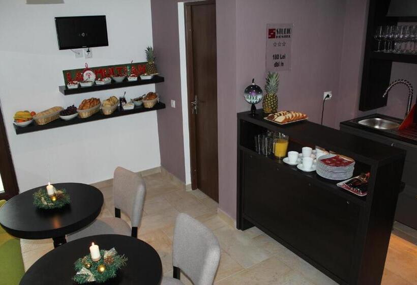 标准工作室, Studio Apartcity