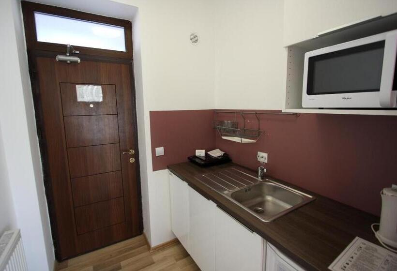 标准工作室, Studio Apartcity