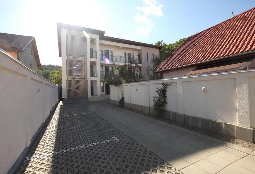 高级工作室, Studio Apartcity