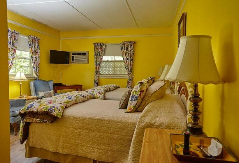 חדר סטנדרט לשלושה, Victoria's Historic Inn