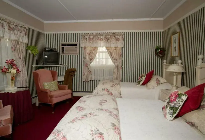 スタンダードトリプルルーム, Victoria's Historic Inn