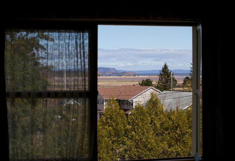 جناح, Victoria's Historic Inn