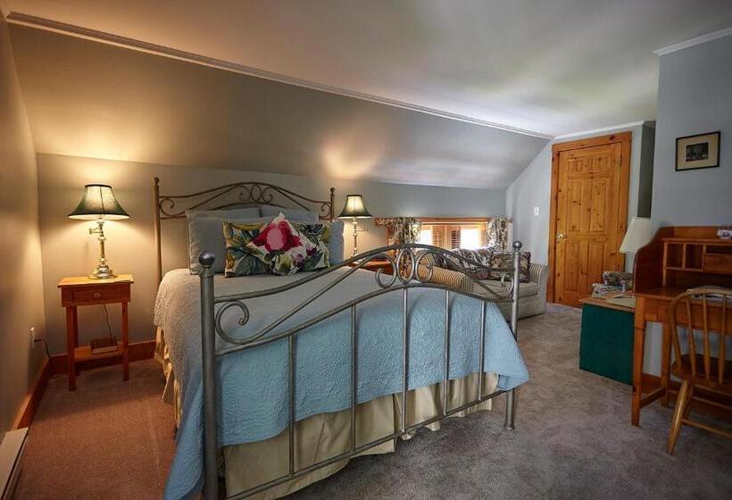 Номер Стандарт, Victoria's Historic Inn