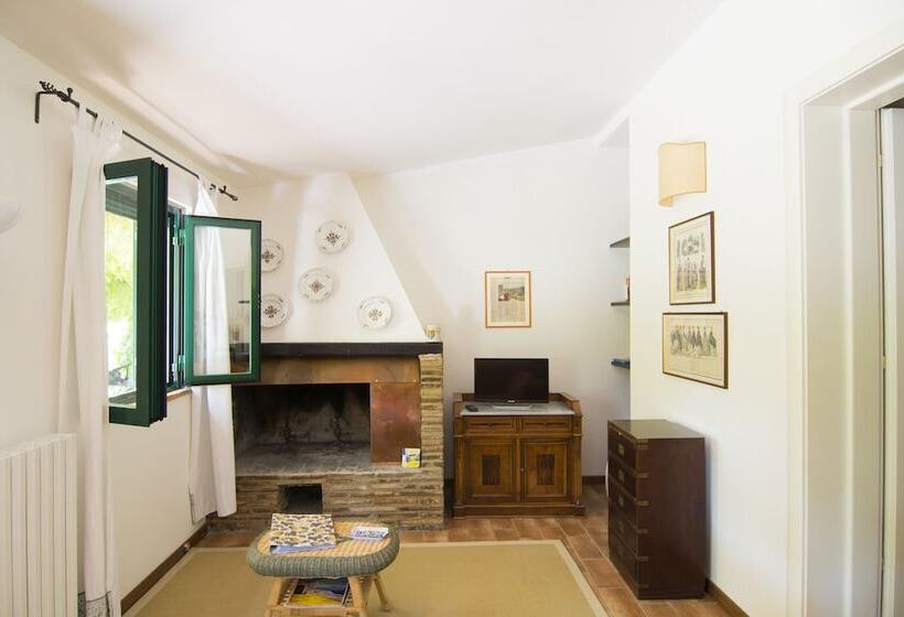 プールビューの2ベッドルームアパート, Agriturismo La Montagnola