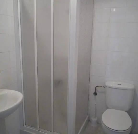 اتاق استاندارد یک نفره, Hostal Residencia Ponte Vella