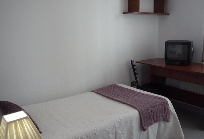 اتاق استاندارد یک نفره, Hostal Residencia Ponte Vella