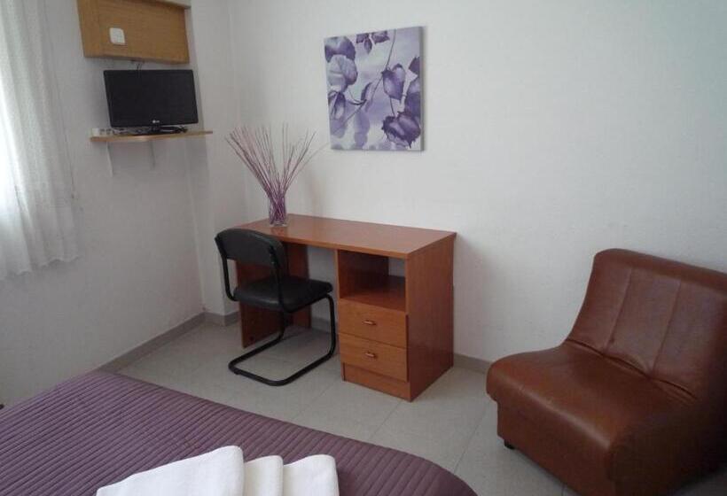 스탠다드 룸, Hostal Residencia Ponte Vella