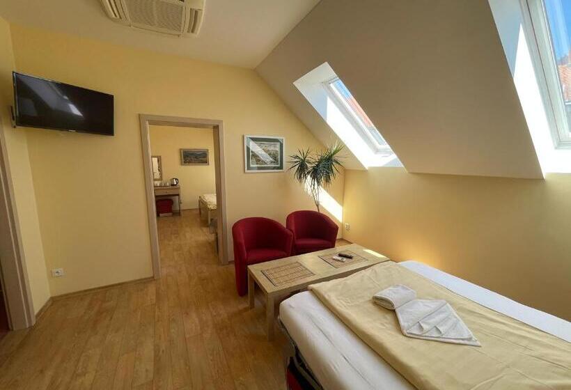 スイート, Penzion U Bohuša