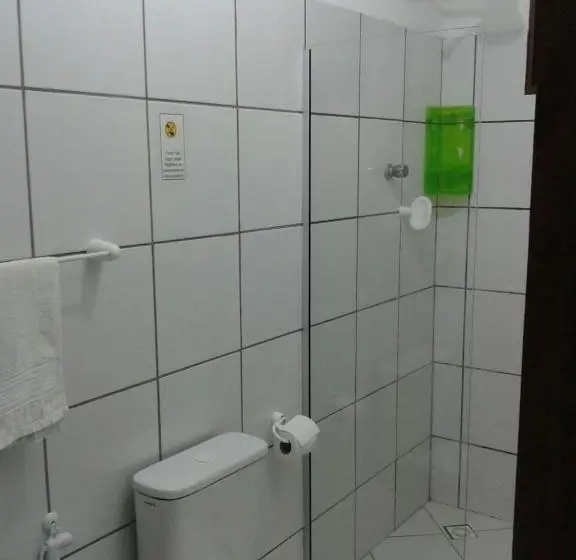 デラックスの４人部屋, Pousada água De Côco
