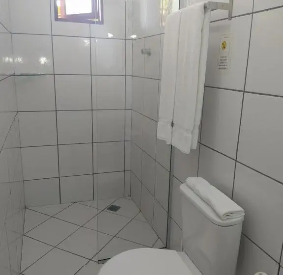 デラックスの４人部屋, Pousada água De Côco
