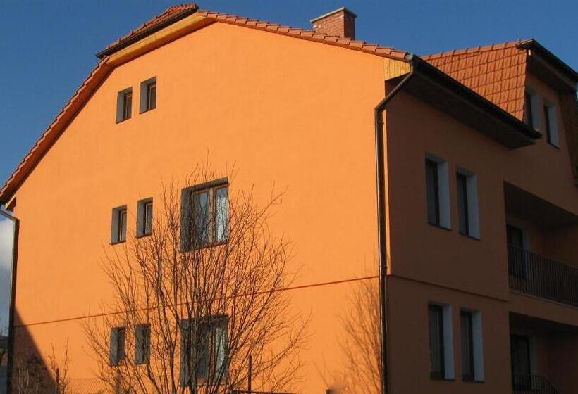 1ベッドルームアパートメント, Privat Bohemia