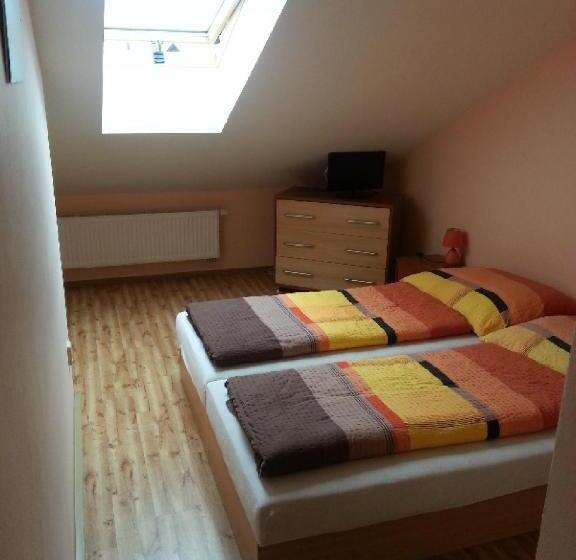 2ベッドルームアパートメント, Privat Bohemia