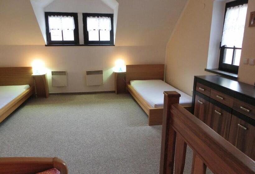 듀플렉스 스위트, U Královny Dagmar