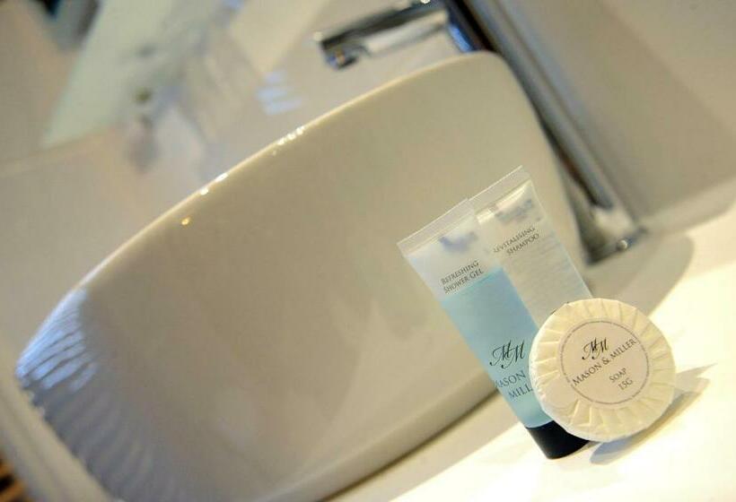 غرفة قياسية, The Pilot Inn