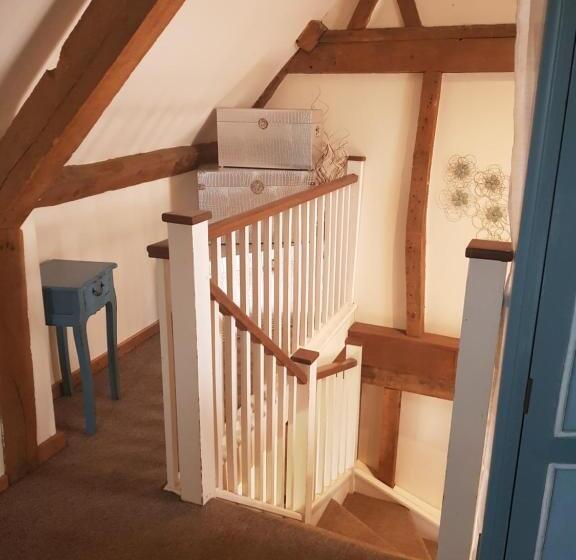 Suite with lake view, Common Leys Farm