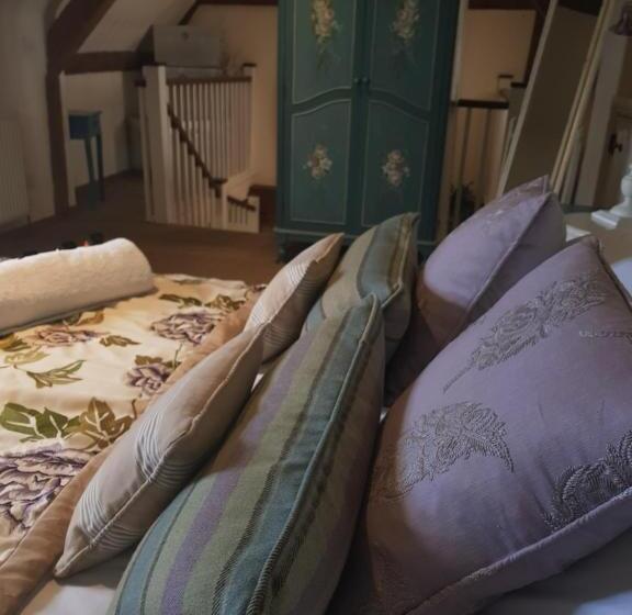 Suite with lake view, Common Leys Farm