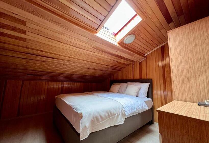 2 Bedrooms Apartment Lake View, Ilhan Suit