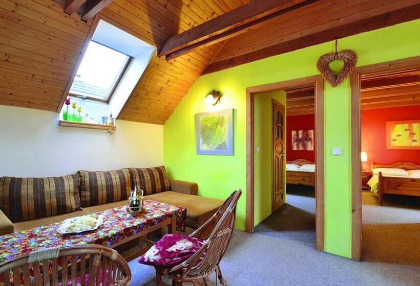 ２ベッドルームのスーペリアアパートメント, Holiday Resort švárny