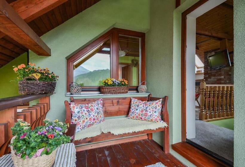 带2个卧室的高级公寓, Holiday Resort švárny