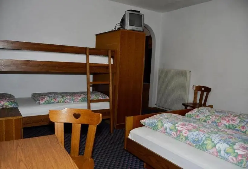 スタンダード４人部屋, Pension Pichler