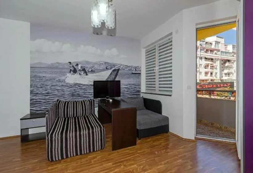Studio Standard avec Balcon, Dj Apartments Plus