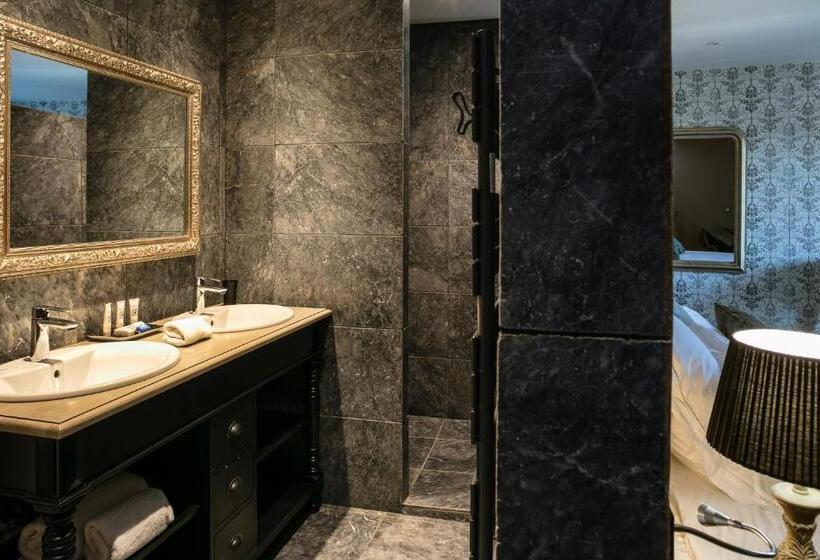 스탠다드 테라스 룸, Chateau Des Cinq Cantons