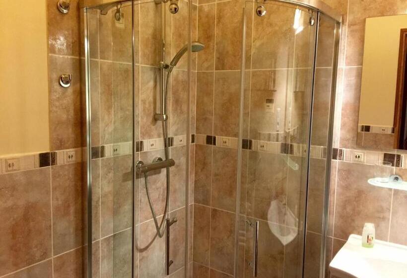 جناح غرفتين نوم, Gites Du Caylar   Chambres Et Appartments