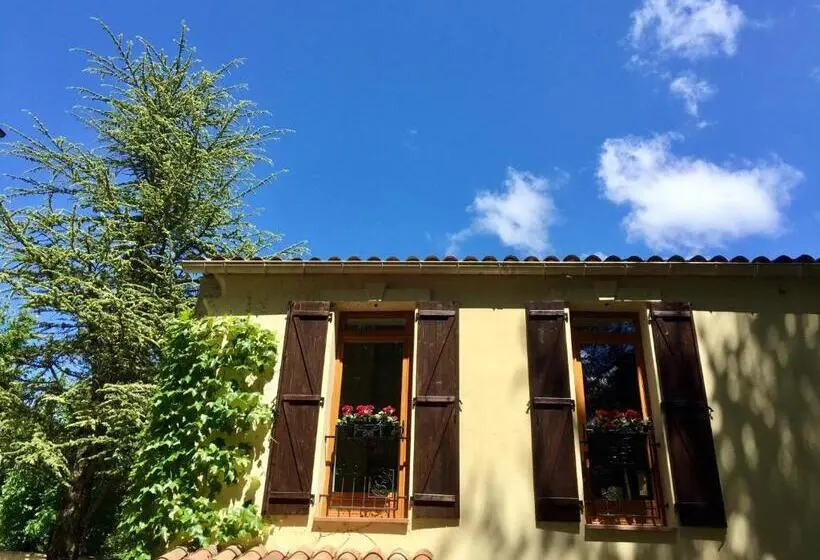 庭の見える１ベッドルームアパートメント, Gites Du Caylar   Chambres Et Appartments