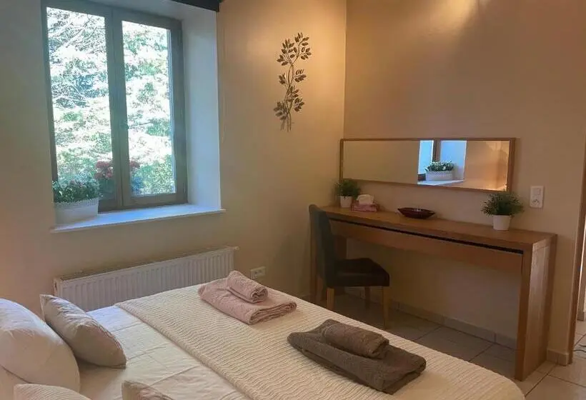庭の見える１ベッドルームアパートメント, Gites Du Caylar   Chambres Et Appartments
