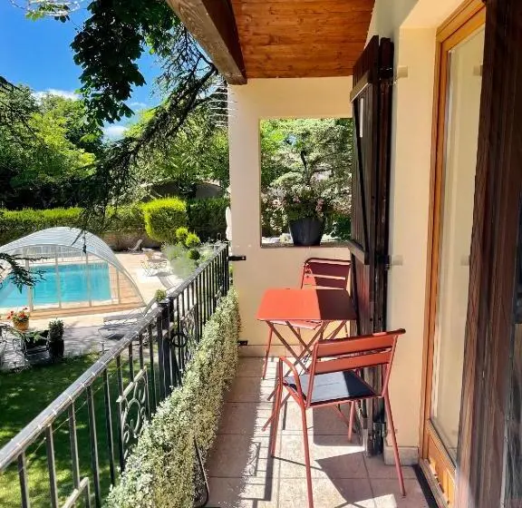 バルコニー付きスタンダードステューディオ, Gites Du Caylar   Chambres Et Appartments