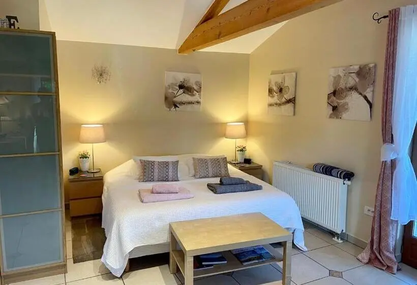 バルコニー付きスタンダードステューディオ, Gites Du Caylar   Chambres Et Appartments