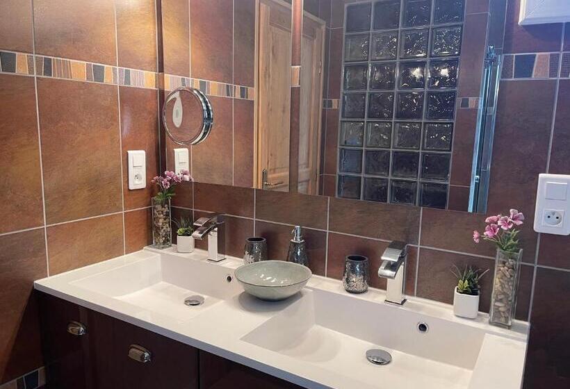 جناح ديلوكس غرفتين نوم, Gites Du Caylar   Chambres Et Appartments