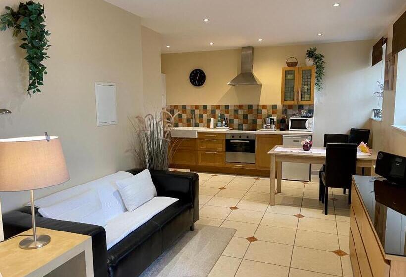 شقة غرفة نوم واحدة بالطابق الأرضى, Gites Du Caylar   Chambres Et Appartments