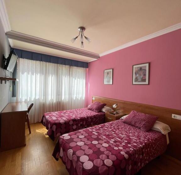 اتاق استاندارد, Hostal Santiago 2