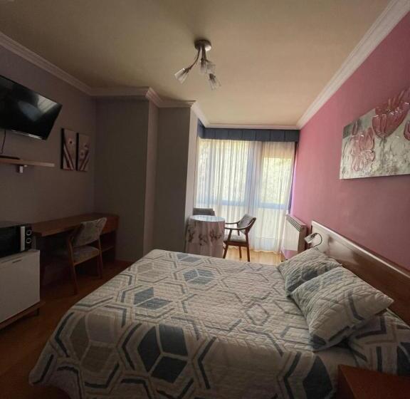 اتاق استاندارد یک نفره, Hostal Santiago 2