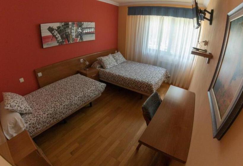 اتاق خانوادگی, Hostal Santiago 2