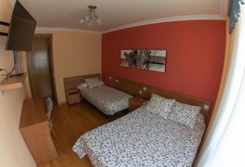 اتاق خانوادگی, Hostal Santiago 2