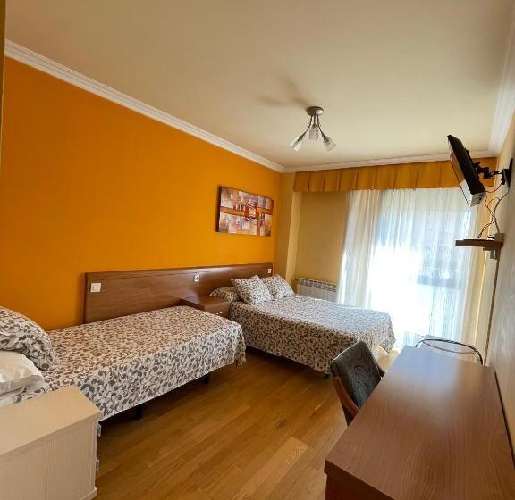 اتاق خانوادگی, Hostal Santiago 2