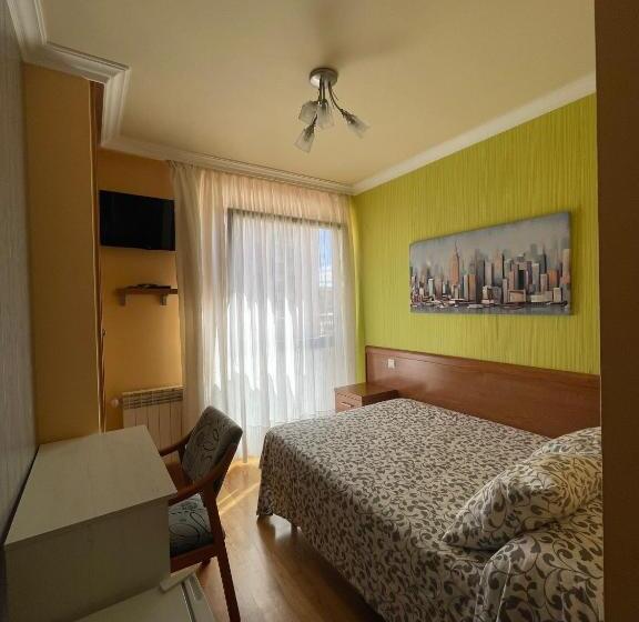 اتاق استاندارد یک نفره, Hostal Santiago 2