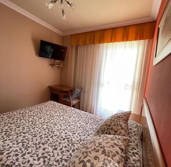 اتاق استاندارد, Hostal Santiago 2