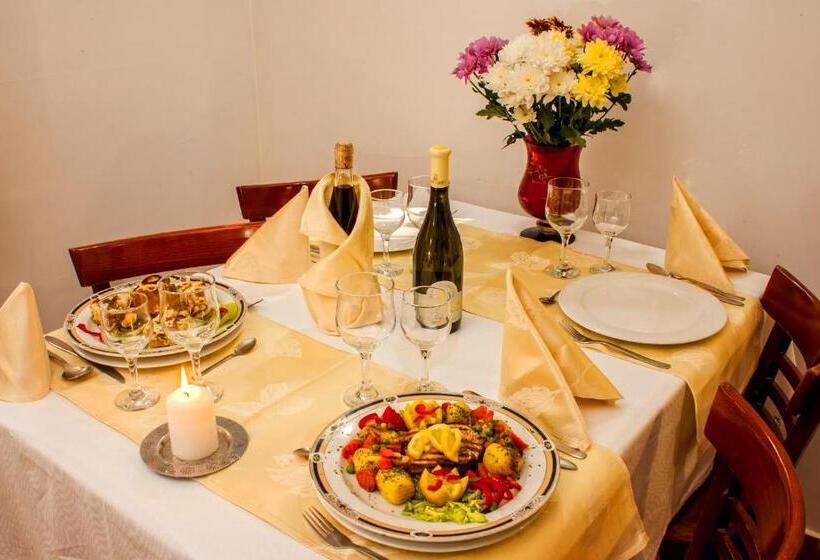 غرفة قياسية ثلاثية, Pensiunea Boema