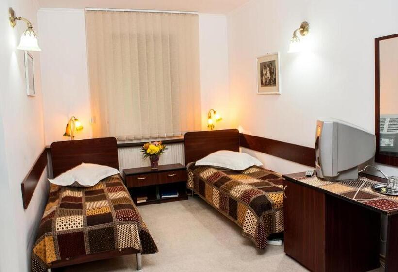 غرفة أساسية, Pensiunea Boema