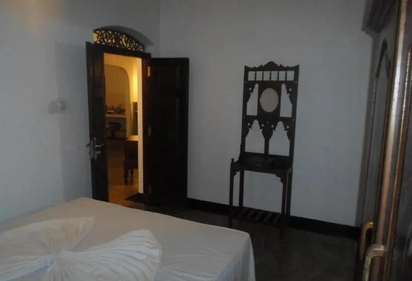 Villa 3 Makuuhuonetta, Chitra Ayurveda
