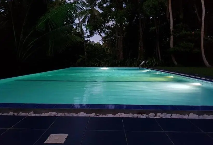 Villa 3 Makuuhuonetta, Chitra Ayurveda