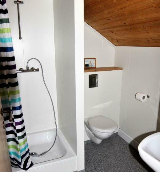 اتاق خانوادگی, Skorrahestar