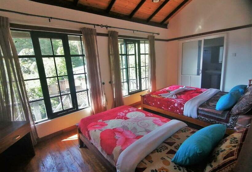 디럭스 트리플 룸, Chez Allen