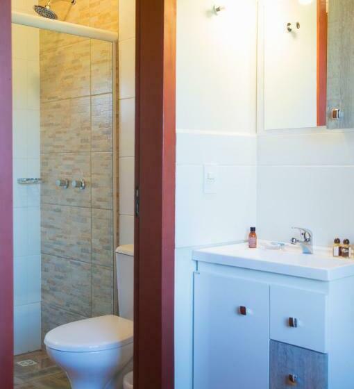 کلبه ییلاقی, Pousada Lago Da Colina