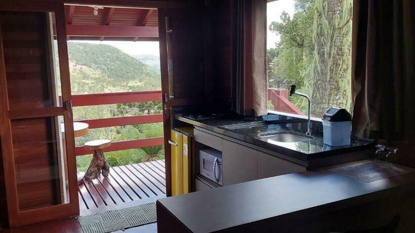 کلبه ییلاقی سوپریور یک خوابه, Pousada Lago Da Colina