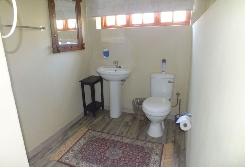 اتاق خانوادگی, Uzuri Guesthouse Cc