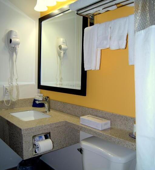 غرفة قياسية, Bay Hill Inns & Suites